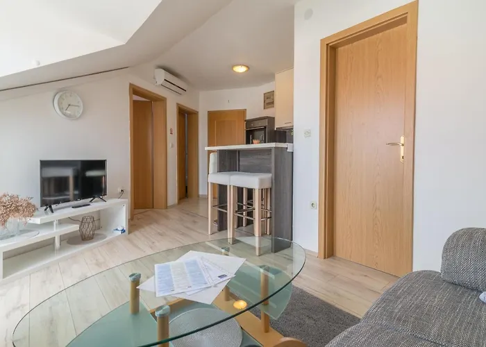 Apartmani Monika
