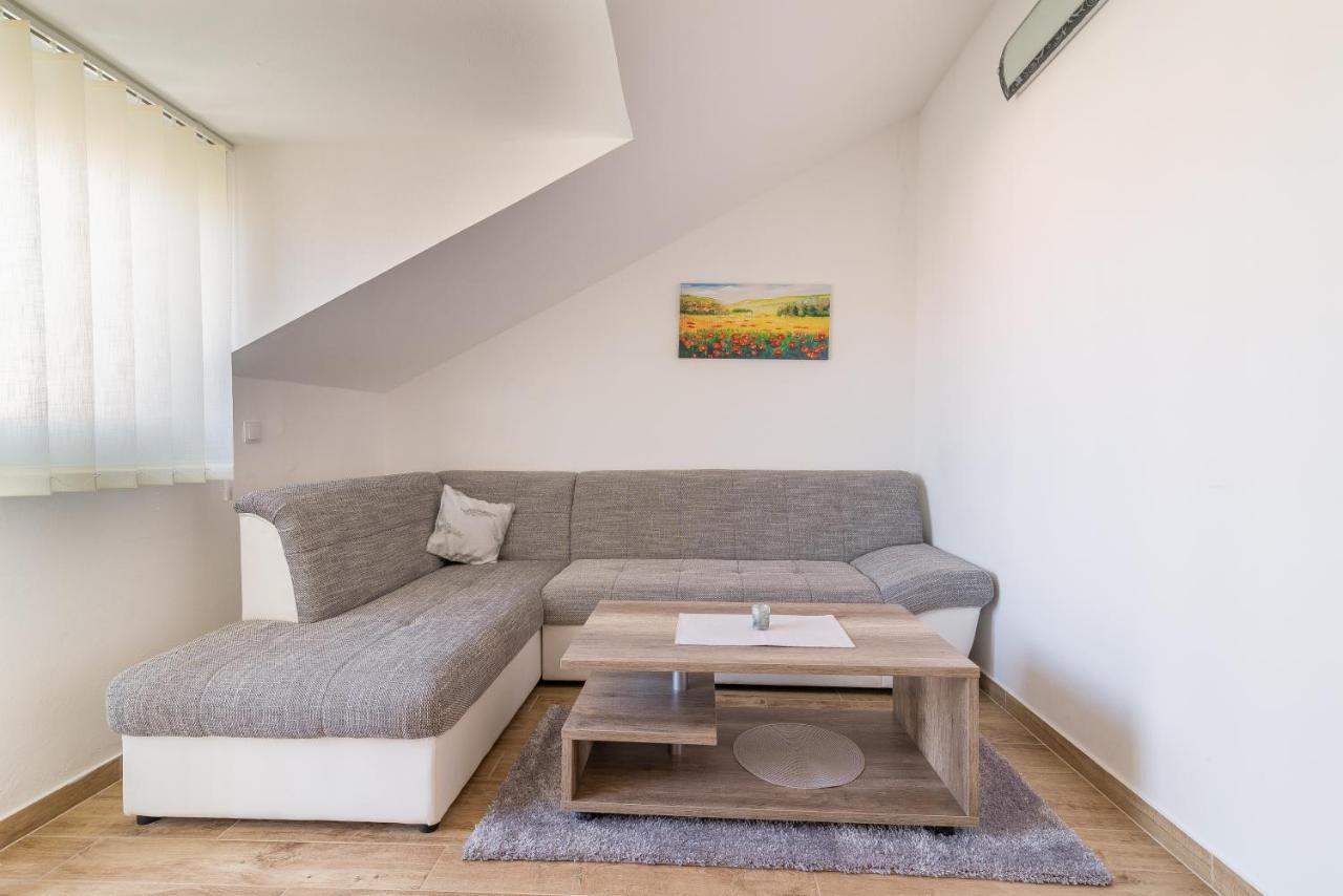 Apartma Monika